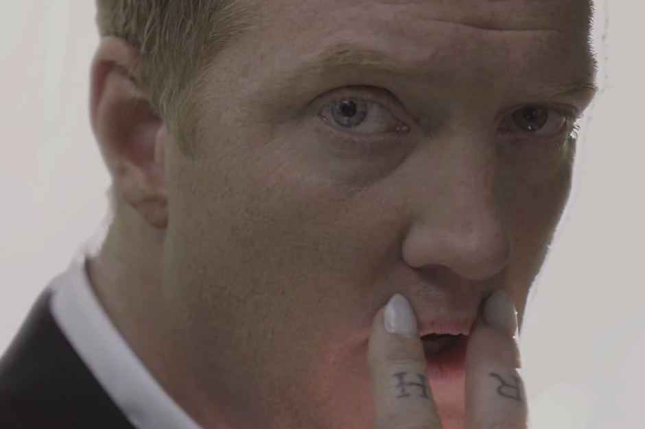 Queens of the Stone Age Drop Creepy &#39;Vampyre of Time and Memory&#39; Video | SPIN - 131118-queens-stone-age-vampyre-time-memory-video