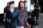 NEW YORK, NY - MAY 20:  Dave Grohl  of the Foo fighters visits "Late Show With David Letterman" - May 20, 2015 at Ed Sullivan Theater on May 20, 2015 in New York City.  (Photo by John Lamparski/Getty Images)