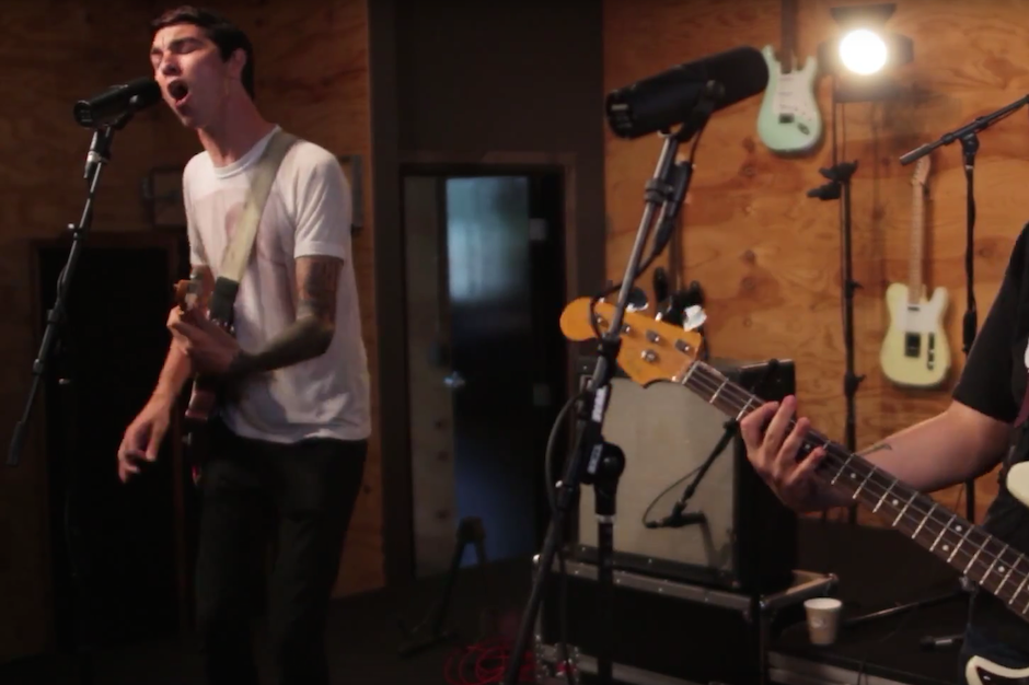 Joyce Manor Rip Open ‘Christmas Card’ for New Live Session | SPIN