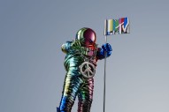 Jeremy Scott Redesigned the VMA Moonman Statue