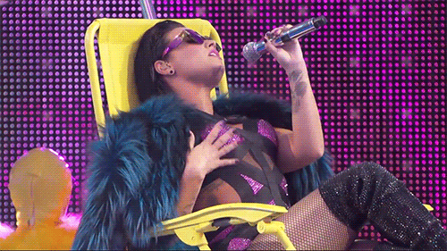 Demi Lovato Booty-Popped Iggy Azalea at the MTV VMAs