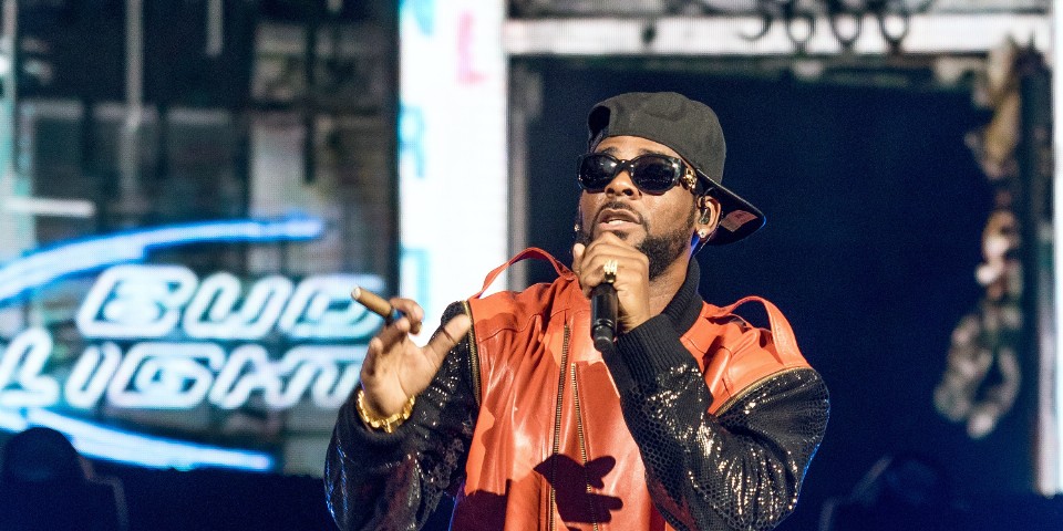 Review: R. Kelly Crowns Himself in More Than One Way on 'The Buffet'