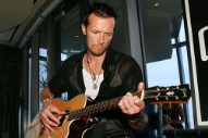 Police Called After Scott Weiland’s Ex-Wife, Son Try to Take His Guitar From Studio