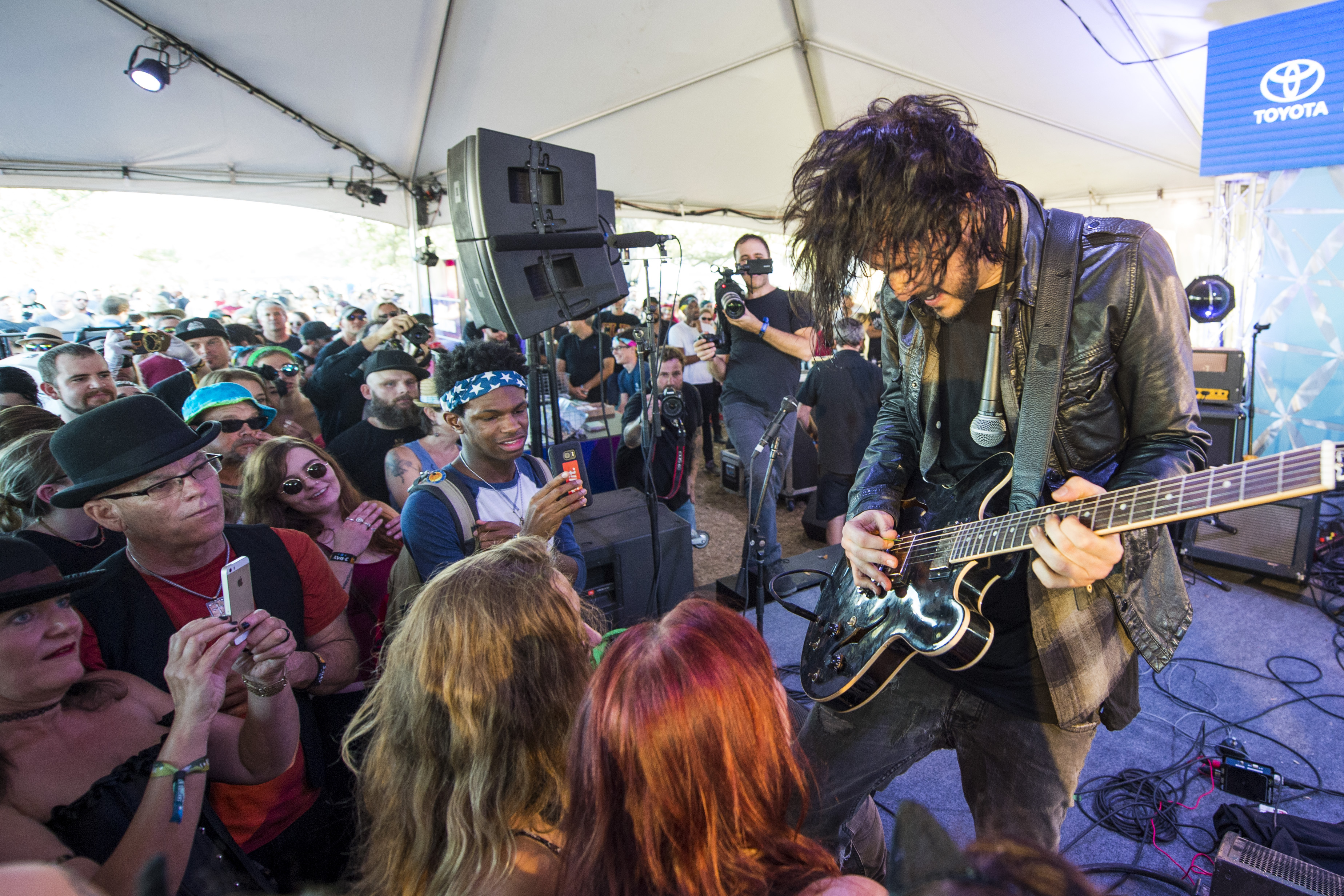 SPIN at Voodoo 2016: Day 2 at Toyota Music Den with Reignwolf, Shakey Graves and More
