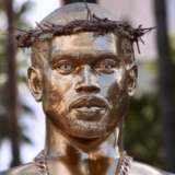 L.A. Artist Plastic Jesus Unveils Dumb Kanye West Statue on Hollywood Boulevard