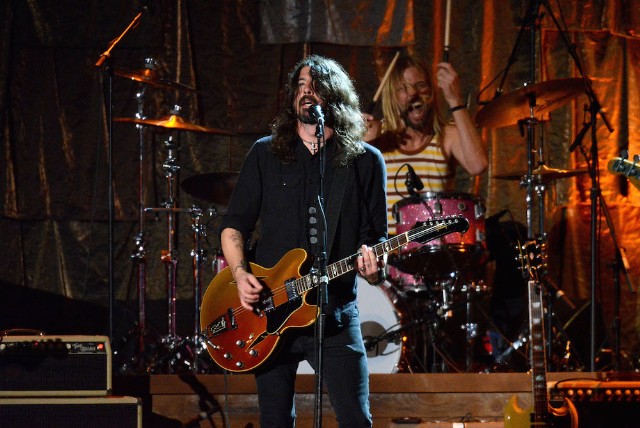 Foo Fighters debut new song