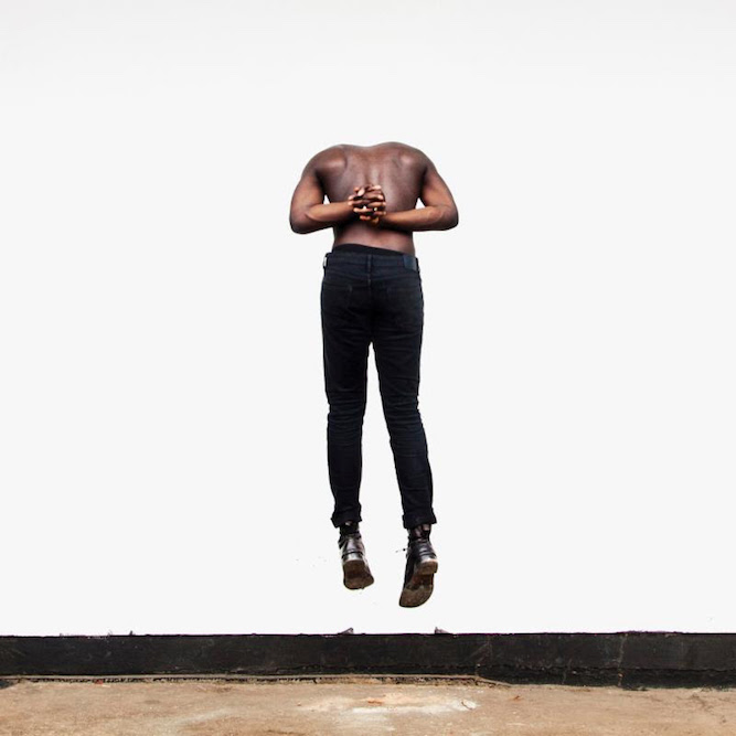 Moses Sumney Announces Debut Album <i></noscript>AROMANTICISM</i>, Releases Live “Doomed” Video” title=”Aromanticism” data-original-id=”248479″ data-adjusted-id=”248479″ class=”sm_size_full_width sm_alignment_center ” data-image-source=”professional” />
</div>
</div>
</div>
</div>
</div>
</section>
<section data-particle_enable=