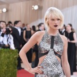 Taylor Swift Posts Second Snake Teaser