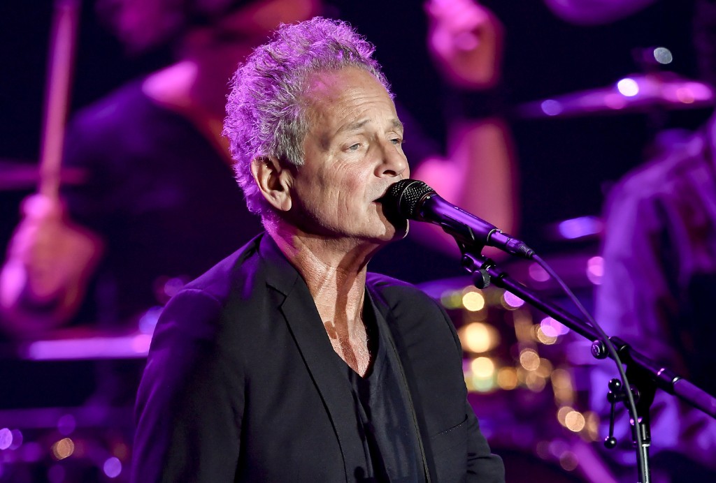 Lindsey Buckingham Says He S Settled His Lawsuit With Fleetwood Mac Spin