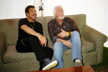 Lionel Richie and Kenny Rogers / Photo by Ysa Pérez 