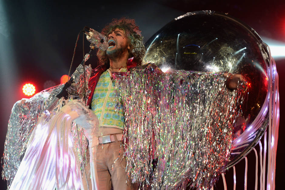 Flaming Lips Miley Cyrus 'Lucy in the Sky With Diamonds' Video