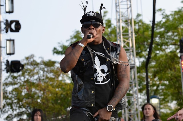 Coolio teams pornhub take it to the hub