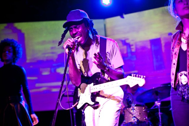 Blood Orange Dev Hynes Friends Samantha Urbani Lollapalooza Assault