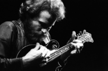 Helm performs at the Fillmore East in 1969 / Photo by Elliott Landy/Redferns