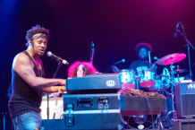 D'Angelo with ?uestlove / Photo by Matt Ellis