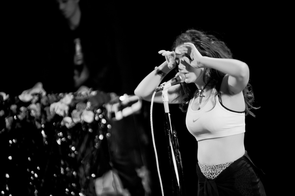 Charli XCX Takes L.A. With Heartbreaks, Earthquakes, and Leopard ...
