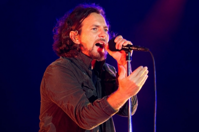 Pearl Jam's Eddie Vedder joins Kings of Leon