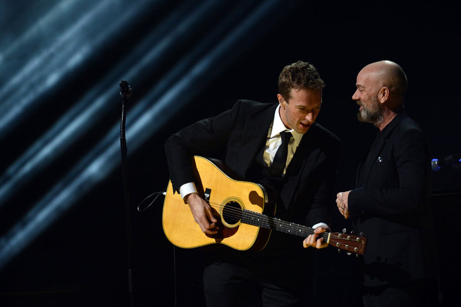 Chris Martin and Michael Stipe / Photo by Getty Images