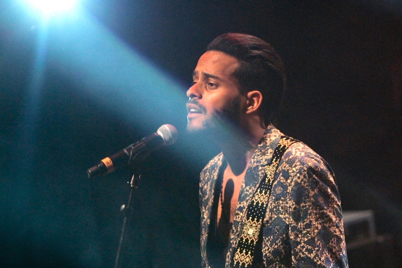 Twin Shadow 'End of the World' New Song Live Video