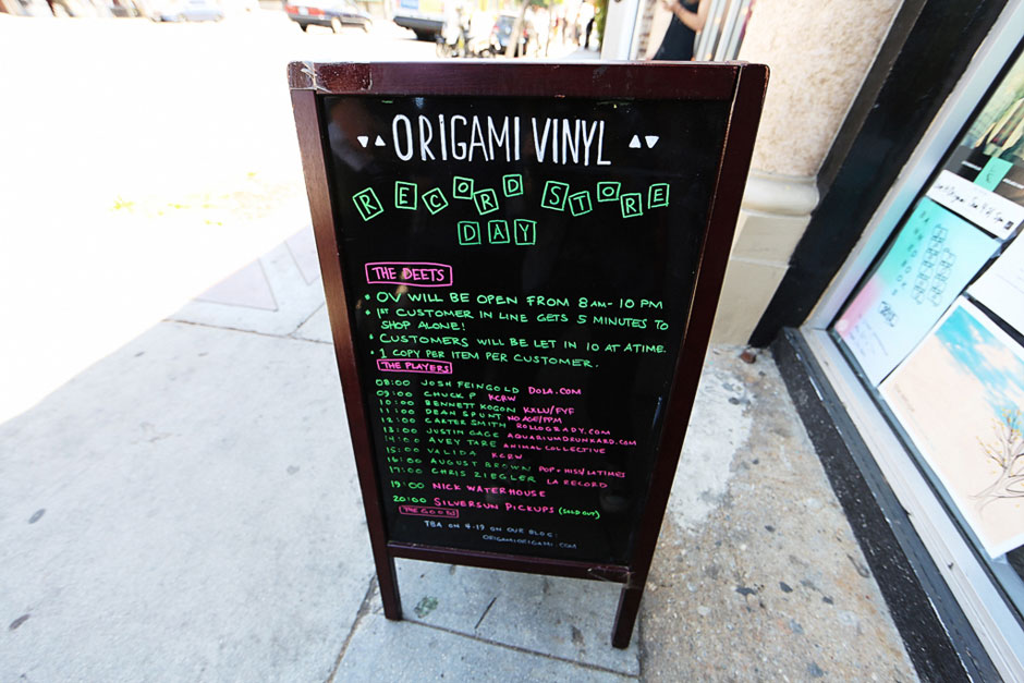 Wax Ecstatic Photos of Record Store Day 2013’s Insanity SPIN