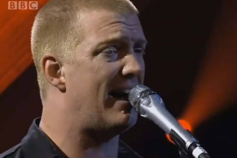 queens of the stone age, if i had a tail, jools holland