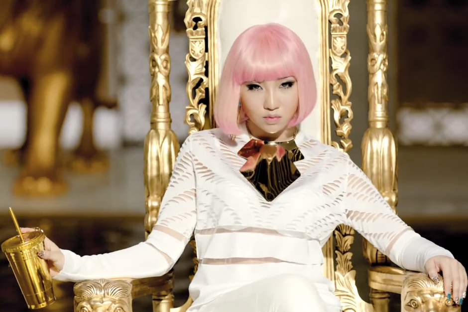 K-Pop 2NE1 'Falling in Love' Video YG Single
