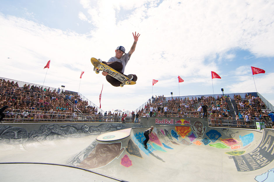 Pretty Curls Make Waves: Awesome Photos From the U.S. Open of Surfing ...