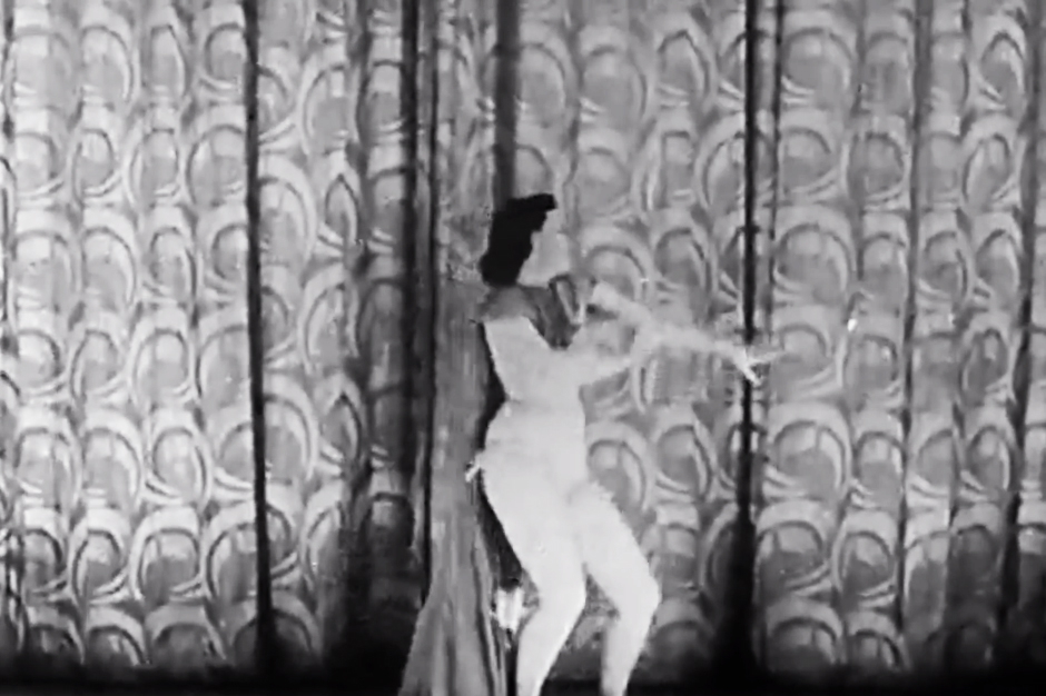 Rhye '3 Days' Video Woman Album Vintage Showgirls