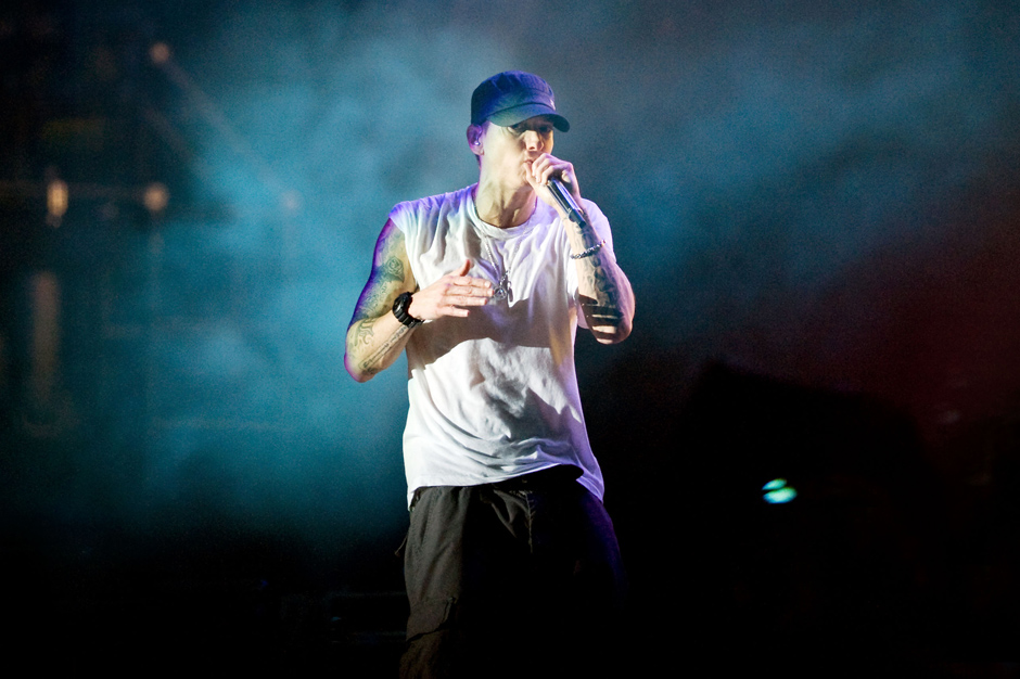 Eminem 'Survival' Call of Duty Ghosts Trailer Stream