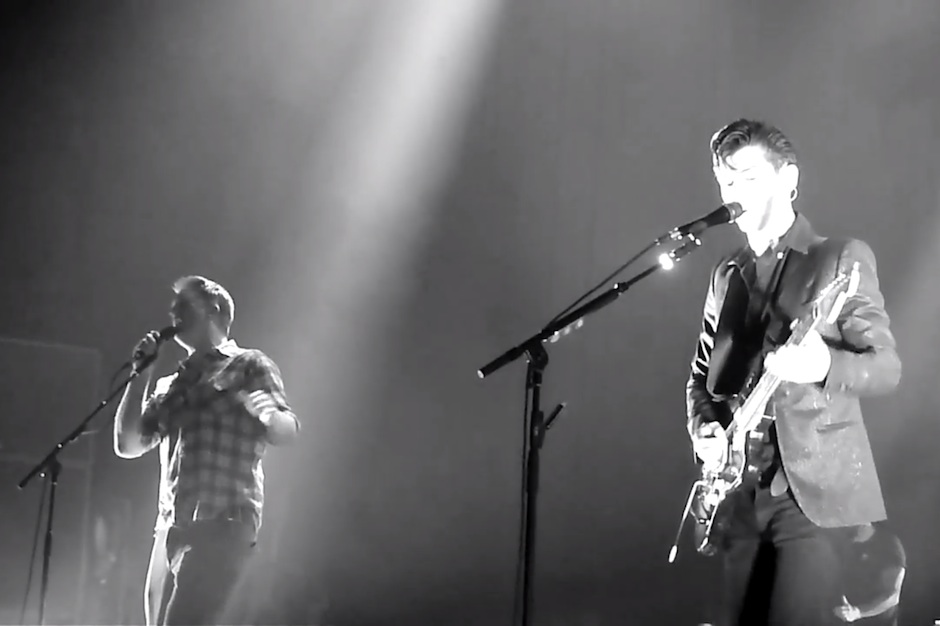 Arctic Monkeys, Josh Homme, "Knee Socks," 'AM,' live, video, Queens of the Stone Age, QOTSA
