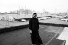Omar Souleyman’s Intense, Swooning ‘Wenu Wenu’ Brings Dabke to the Club-Kid Masses