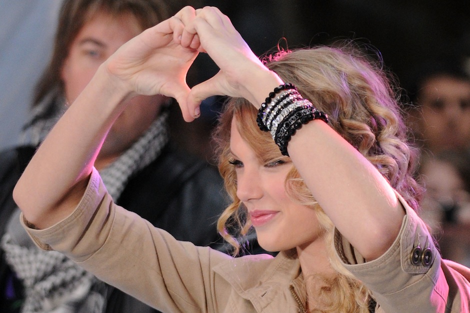 Google Patents 'Heart-Shaped Hand Gesture,' But Taylor Swift Shouldn't  Worry - SPIN