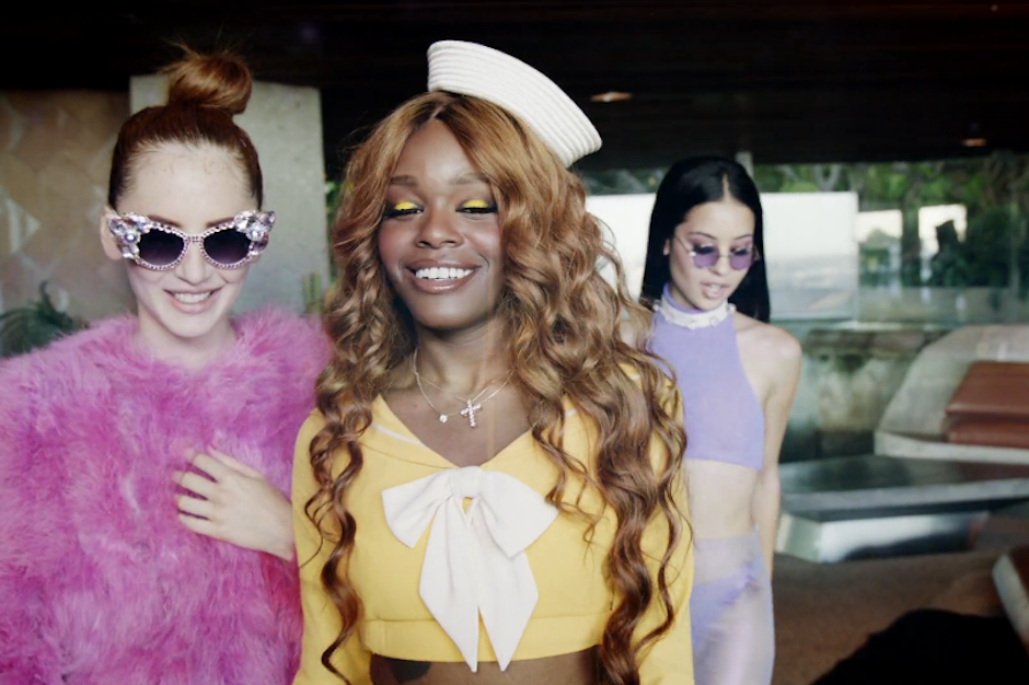 Azealia Banks in the video for "ATM Jam"
