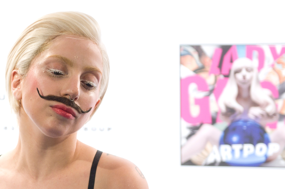 Lady Gaga 'Gypsy' Live Video Artpop Germany