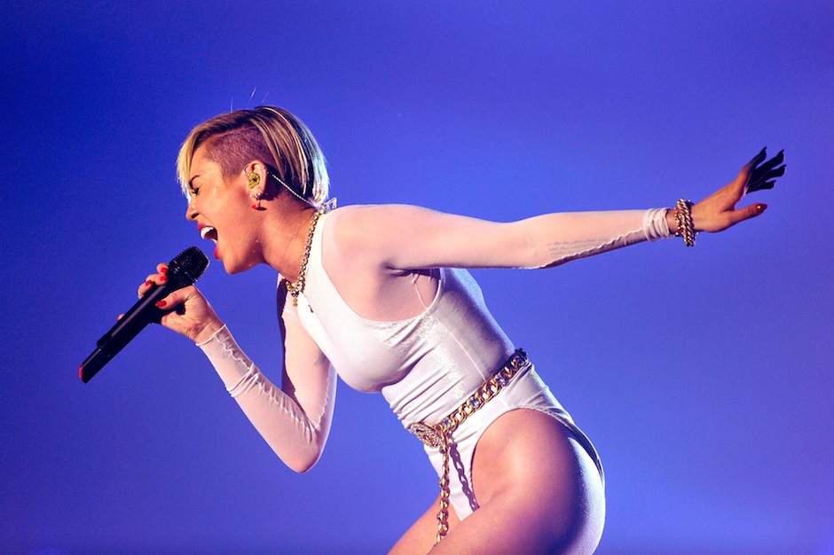 Miley Cyrus, Lana Del Rey, "Summertime Sadness," BBC Radio 1, Live Lounge, "Wrecking Ball"