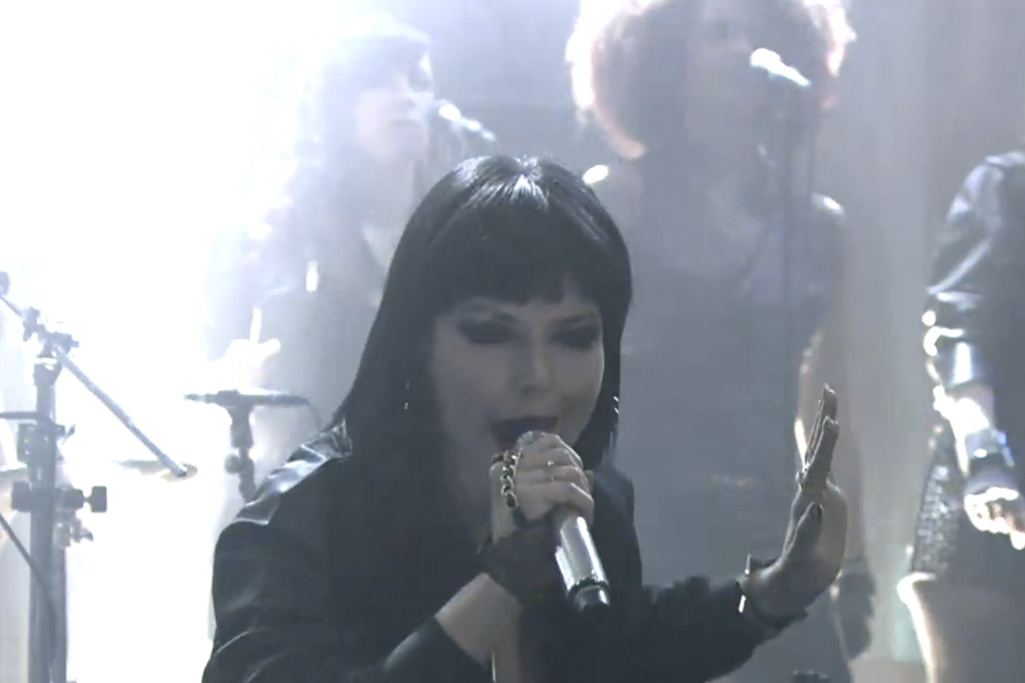 sleigh bells, late night with jimmy fallon, minnie