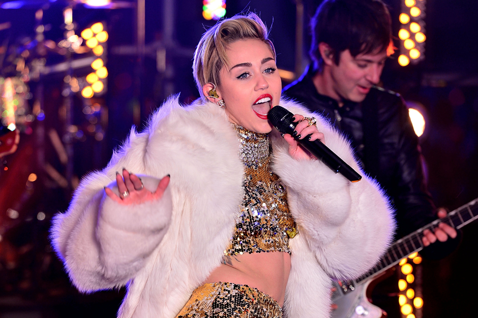 miley cyrus, new year's eve, new year's rockin eve