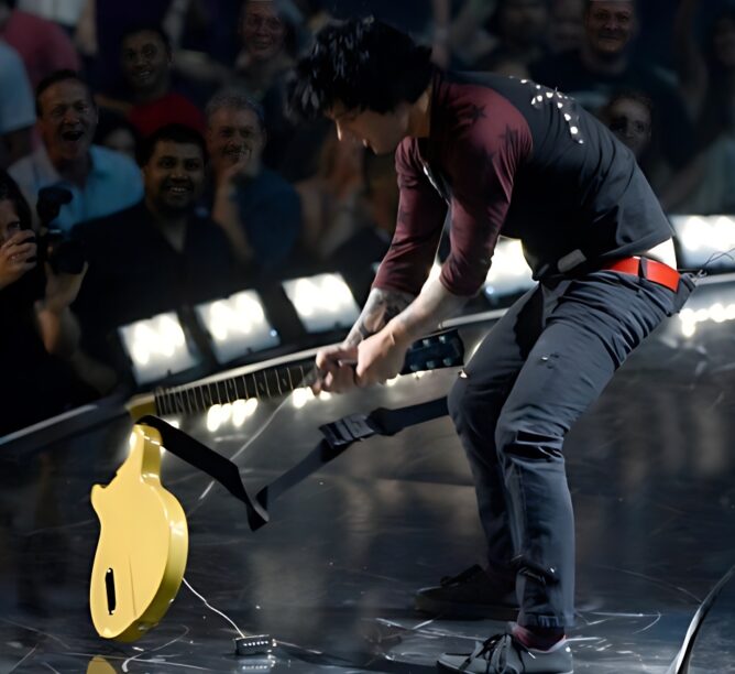 Billie Joe Armstrong smashing his guitar in Vegas