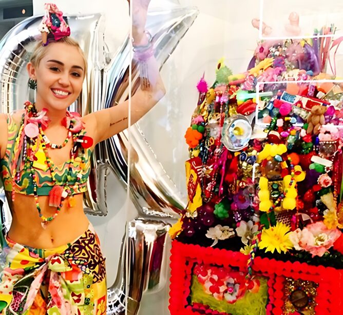 miley cyrus dirty hippie art nyfw jeremy scott