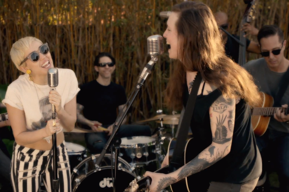 Against Me!: Laura Jane Grace Performs Acoustically