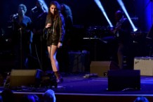 Sky Ferreira live in 2015