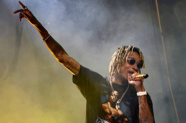 wiz-khalifa-nikon-jones-beach-emo-rap