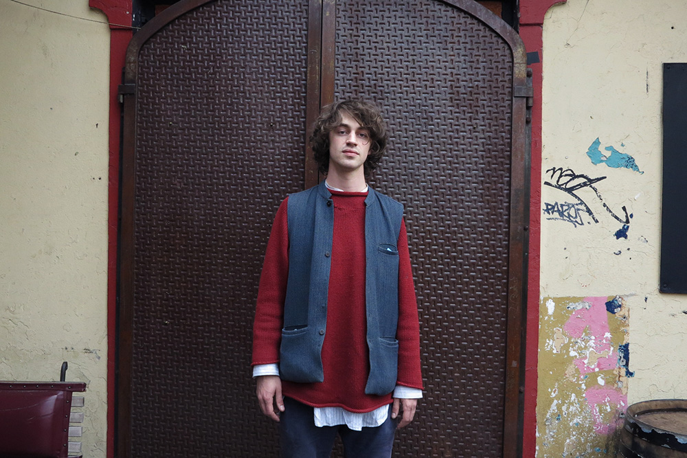 Watch Cosmo Sheldrake Play 'Pelicans We' in a Budapest Bathhouse