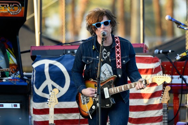 RYAN ADAMS VERSIONA "1989" ENTERO DE TAYLOR SWIFT ¡INCREÍBLE!