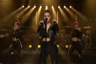 Hailee Steinfeld Made Her Late-Night Debut With ‘Love Myself’ on ‘Tonight Show’