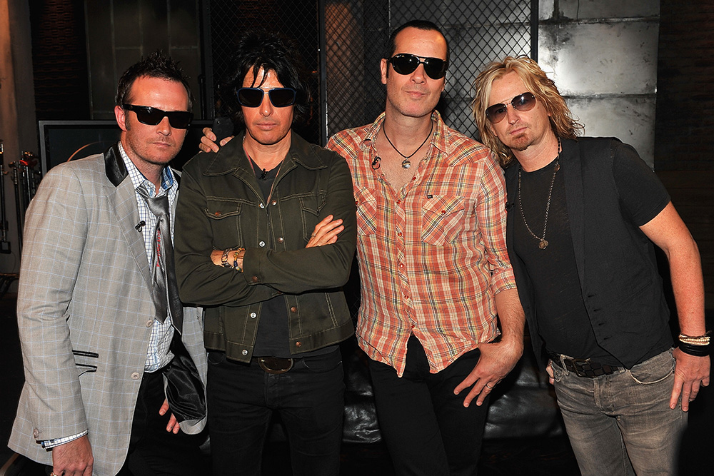 Stone Temple Pilots Issue Statement on the Death of Former Frontman Scott  Weiland | SPIN - Stone Temple Pilots Issue Statement on the Death of Former  Frontman Scott Weiland SPIN