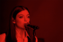 lorde david bowie tribute life on mars brit awards 2016