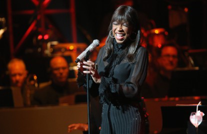 Natalie Cole S Family Is Not Happy With The Late Singer S 16 Grammys Tribute Spin Page 1602