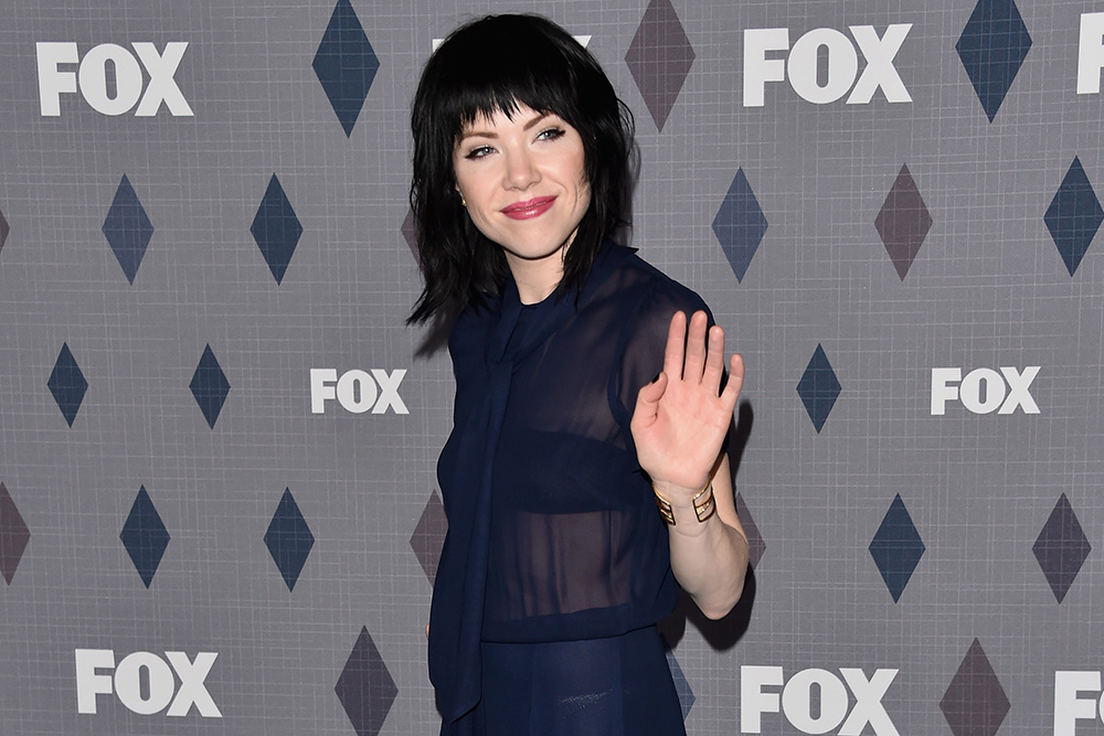 Carly Rae Jepsen On Re-Recording 'Everywhere You Look' for 'Fuller House' -  ABC News