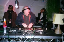 slackk-hundred-flute-press-photo